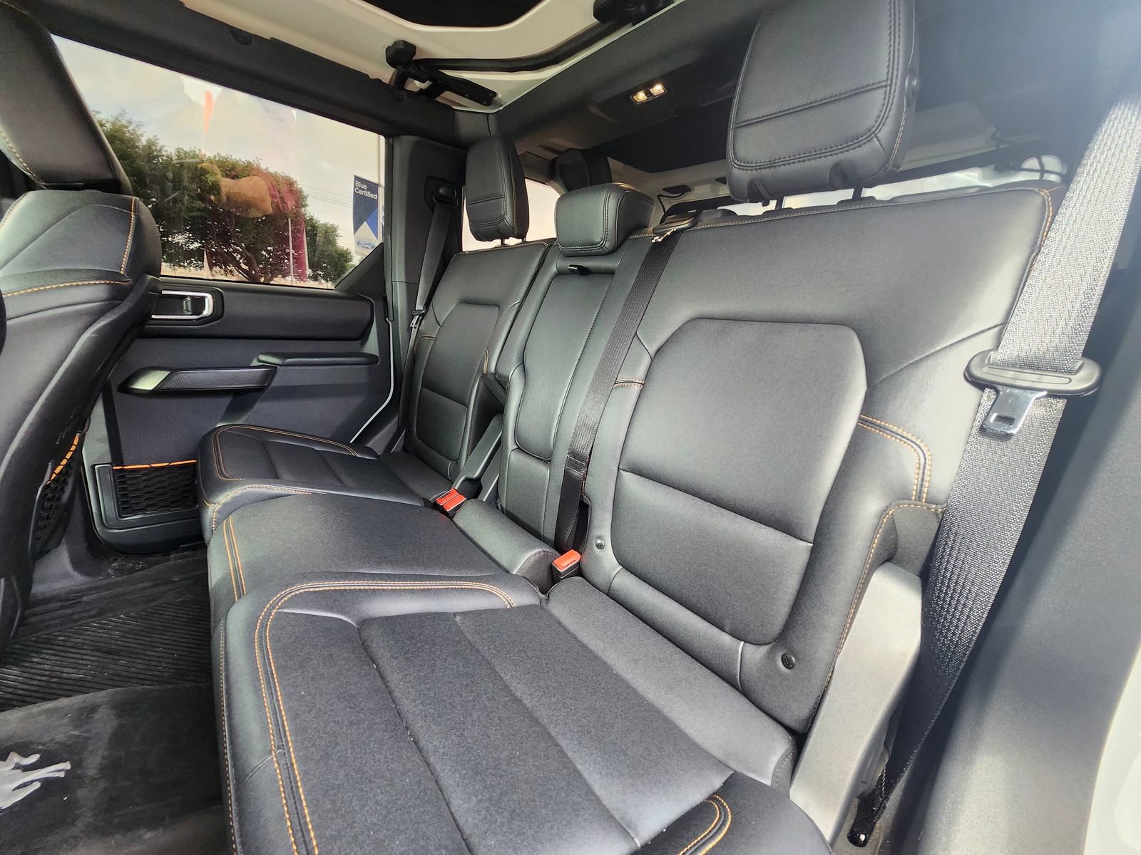 Used 2024 Ford Bronco Badlands image 11