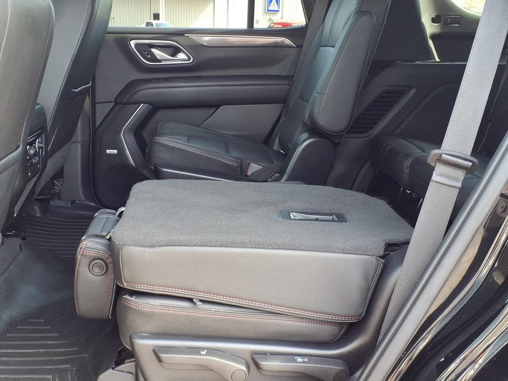 Used 2022 Chevrolet Tahoe RST w/ Luxury Package AWD/4WD image 32