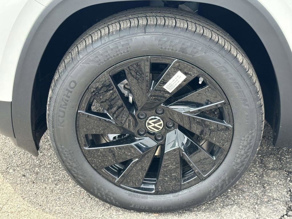 New 2026 Volkswagen Atlas SE image 8
