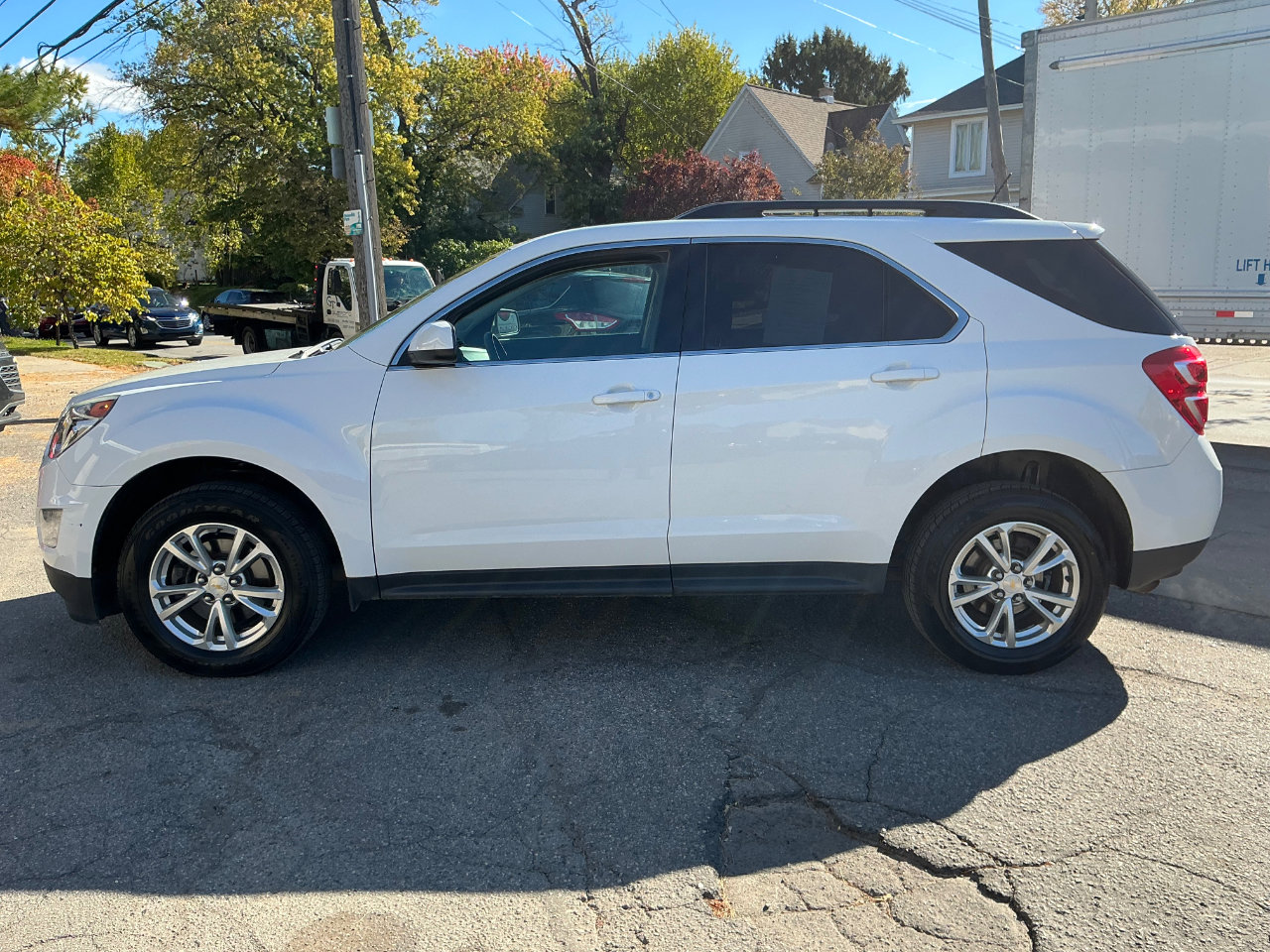 Used 2017 Chevrolet Equinox LT image 6