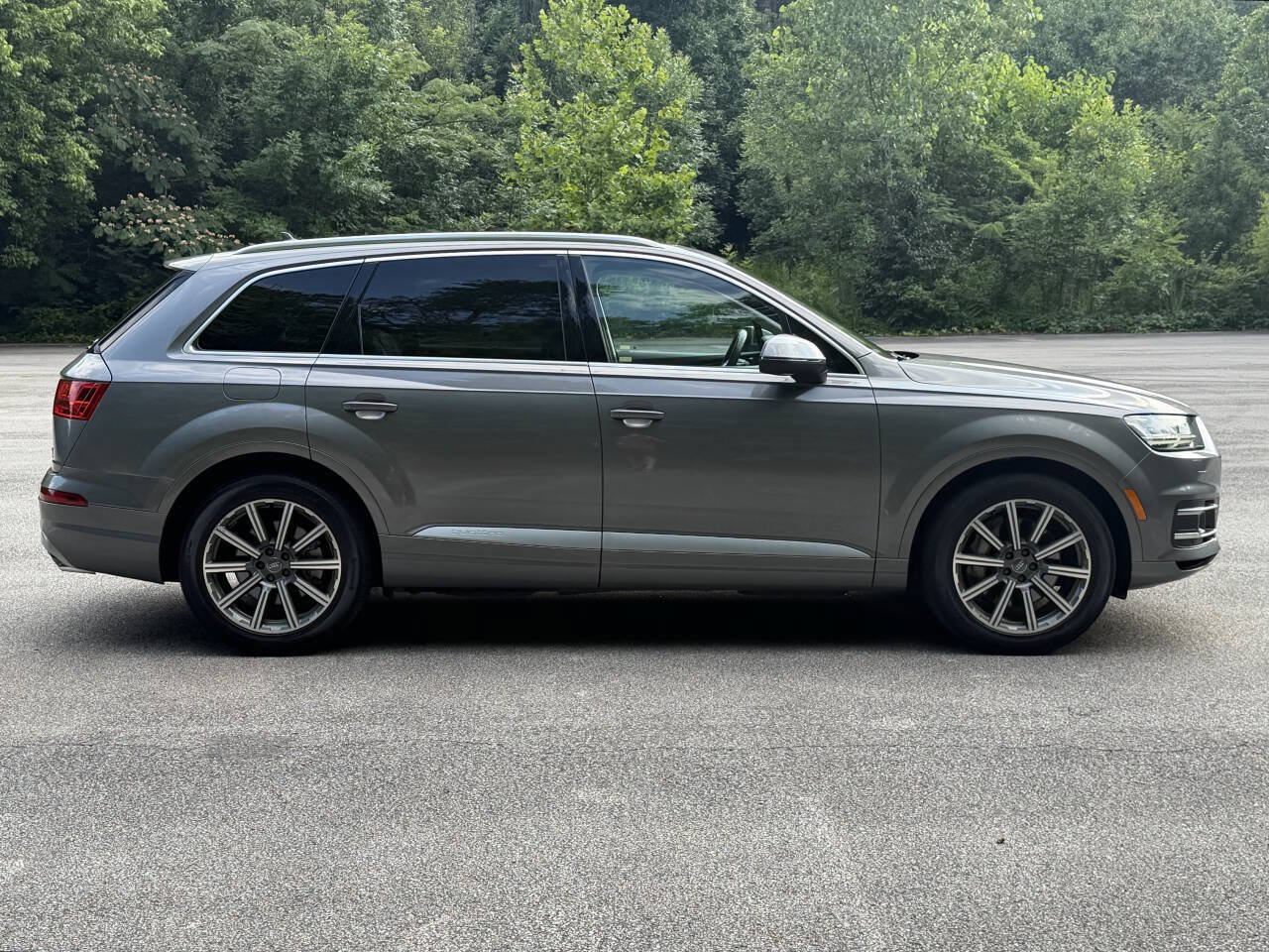 Used 2017 Audi Q7 3.0T Prestige AWD/4WD image 5