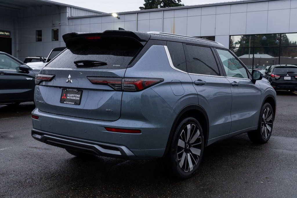 New 2026 Mitsubishi Outlander SEL image 6