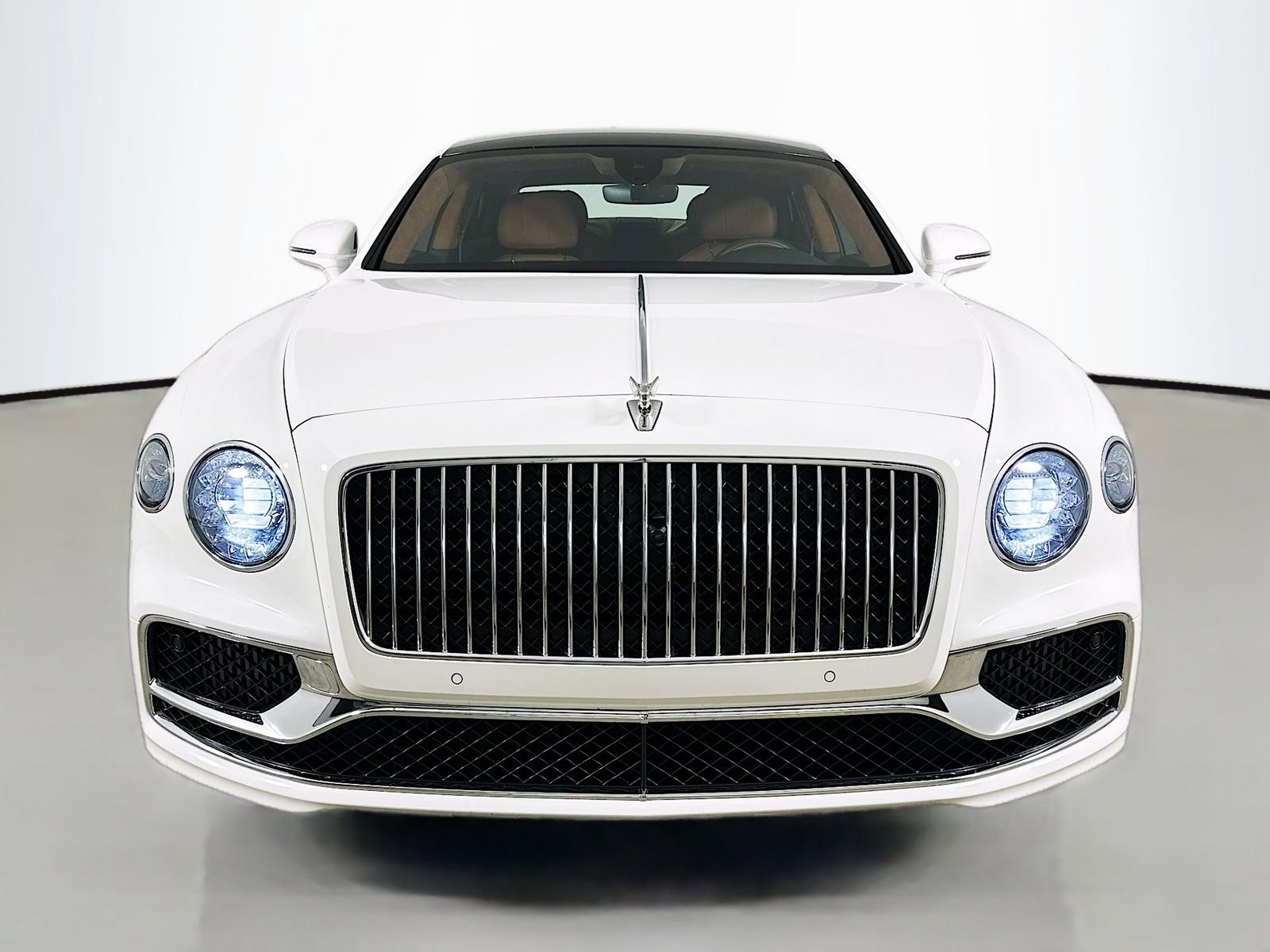 Used 2022 Bentley Flying Spur V8 AWD/4WD image 2
