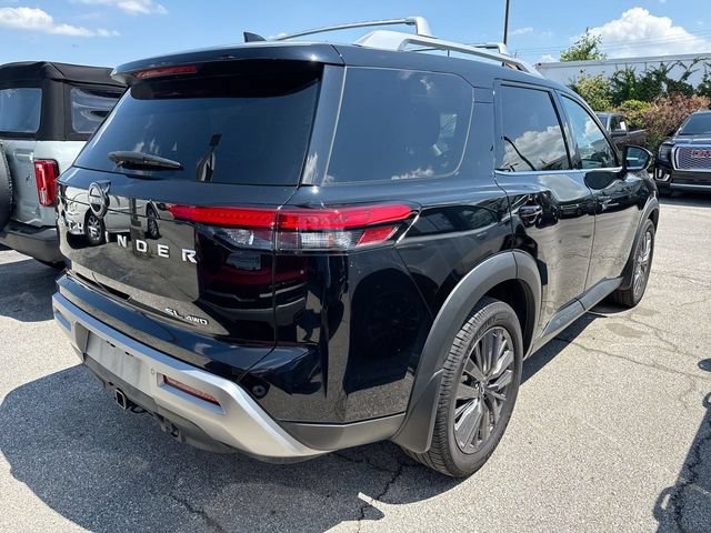 Used 2023 Nissan Pathfinder SL w/ SL Premium Package AWD/4WD image 3