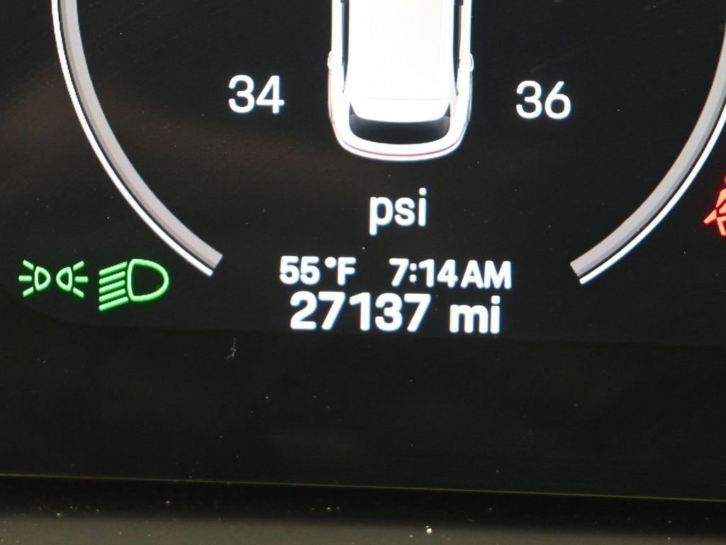 Used 2024 Porsche Cayenne S image 33