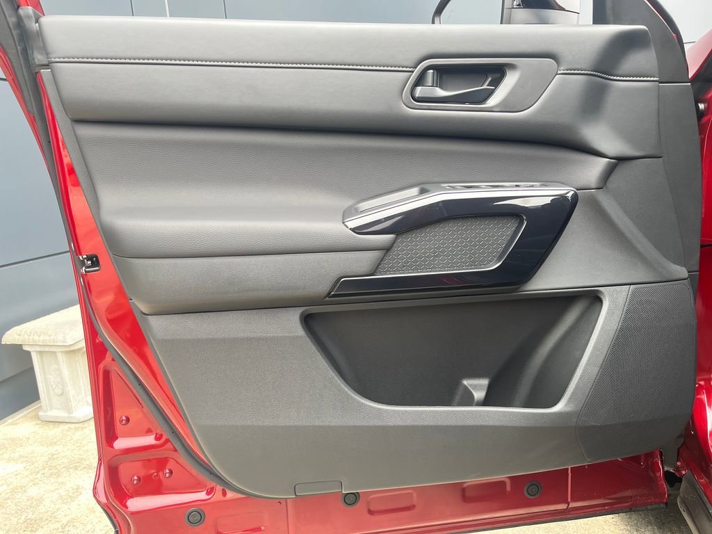 New 2026 Nissan Pathfinder SV image 10