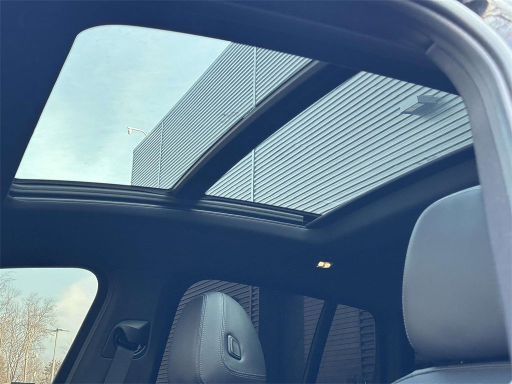 Used 2023 BMW X4 M40i w/ Premium Package image 18