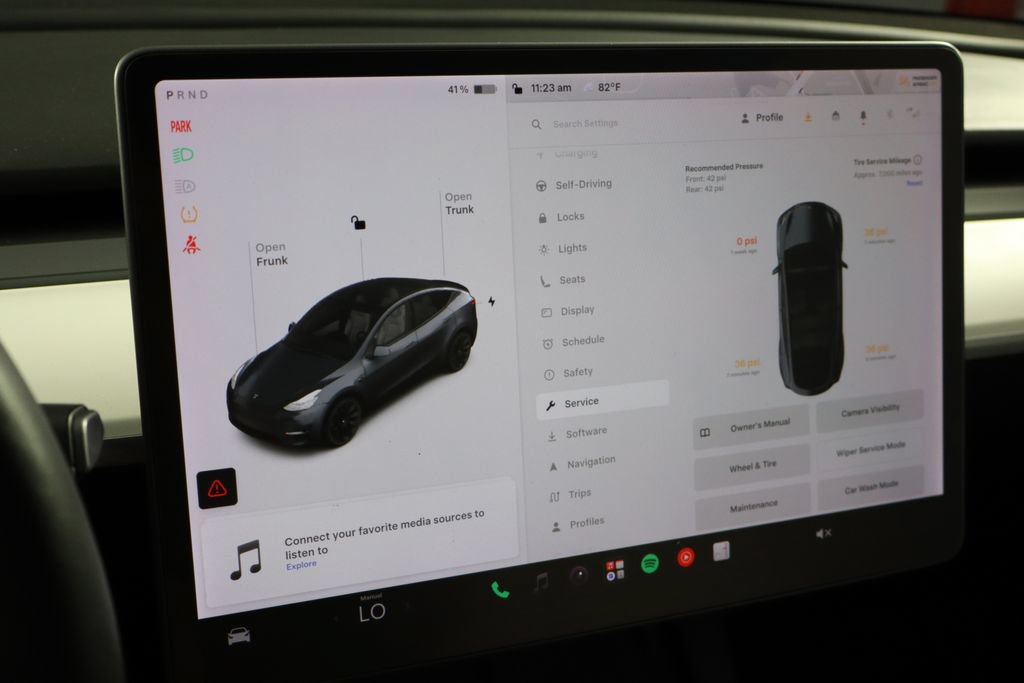 Used 2021 Tesla Model Y Long Range AWD/4WD image 31