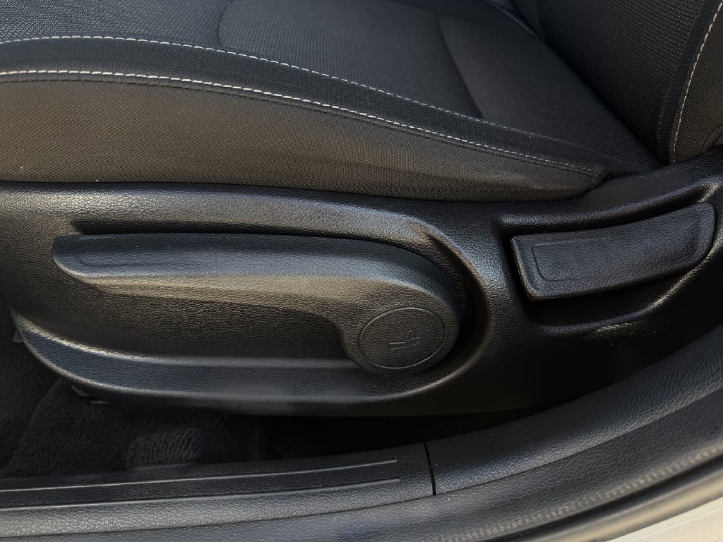 Used 2022 Kia Forte LXS FWD image 25