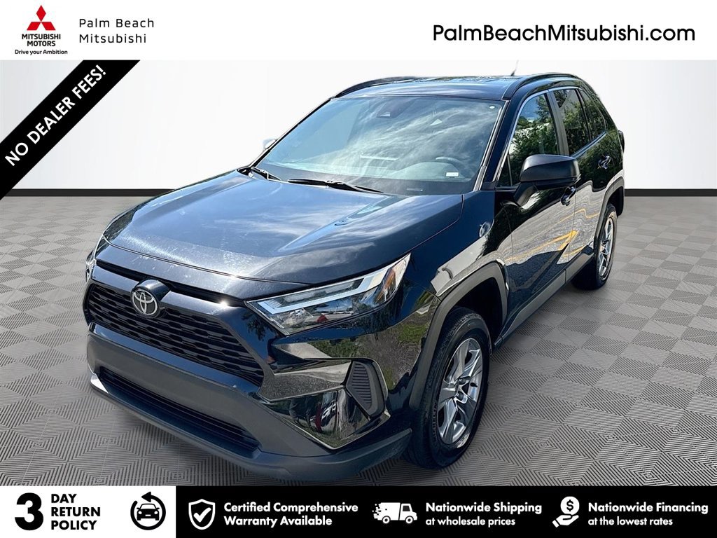 Used 2025 Toyota RAV4 LE AWD/4WD image 1