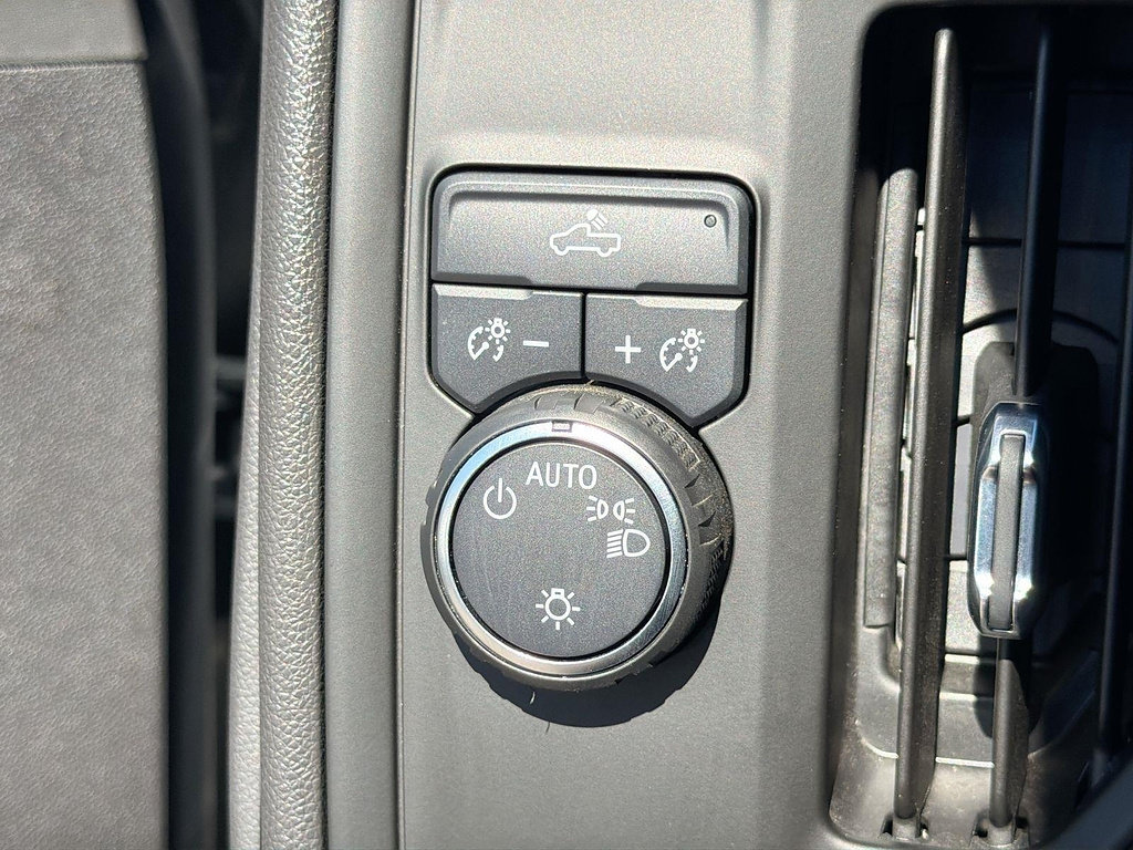 Used 2023 Chevrolet Silverado 1500 Custom w/ LPO, Dark Essentials Package RWD image 15