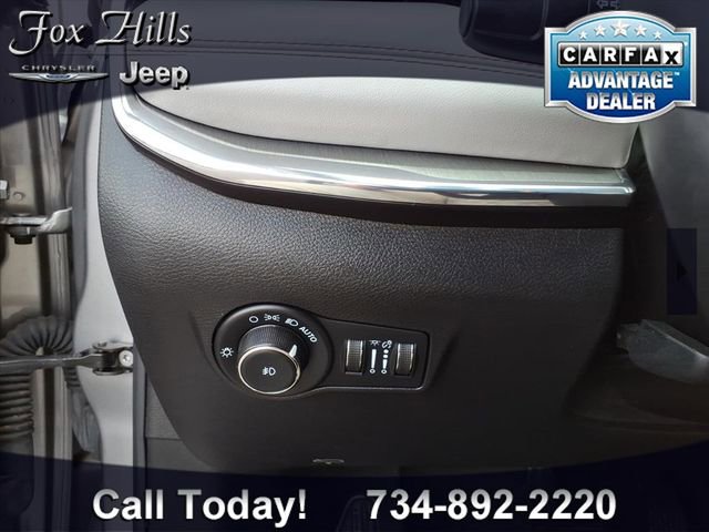 Used 2022 Jeep Compass Limited image 16