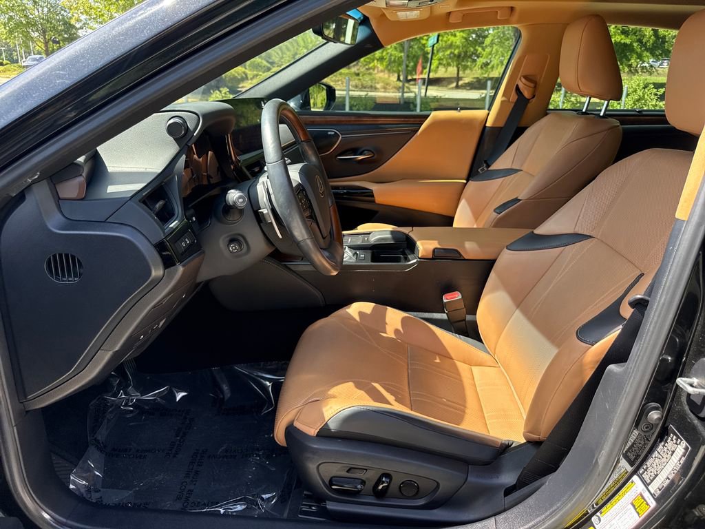 Used 2022 Lexus ES 350 Ultra Luxury w/ Accessory Package 2 FWD image 12