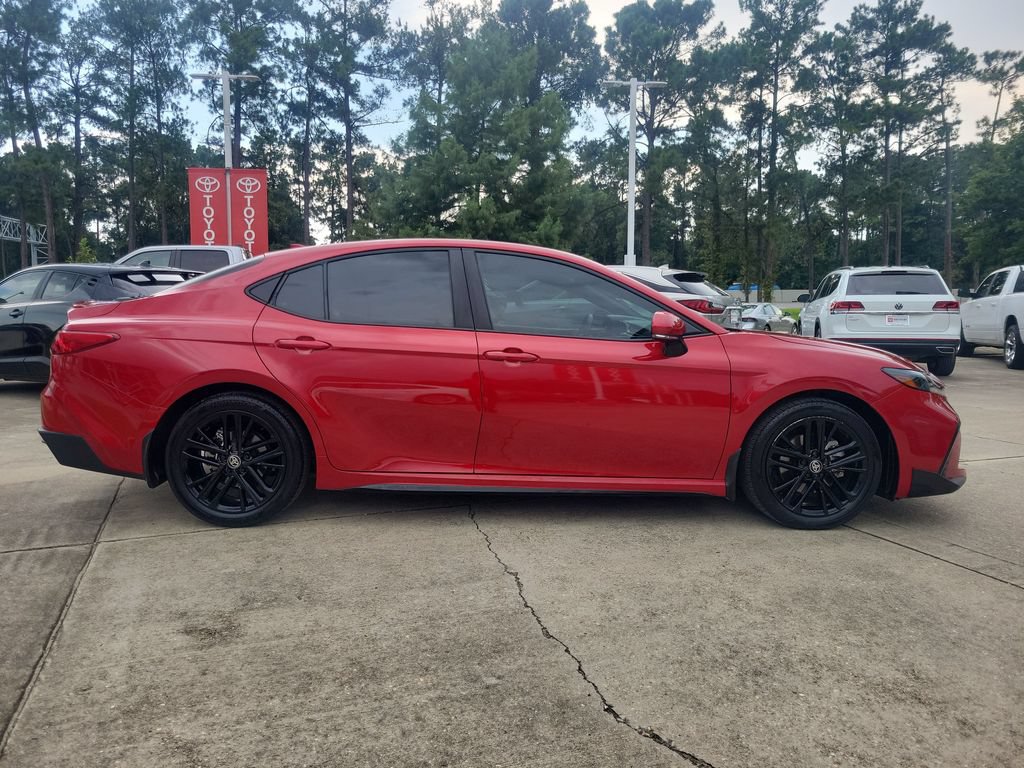 Used 2025 Toyota Camry SE w/ Convenience Package FWD image 8