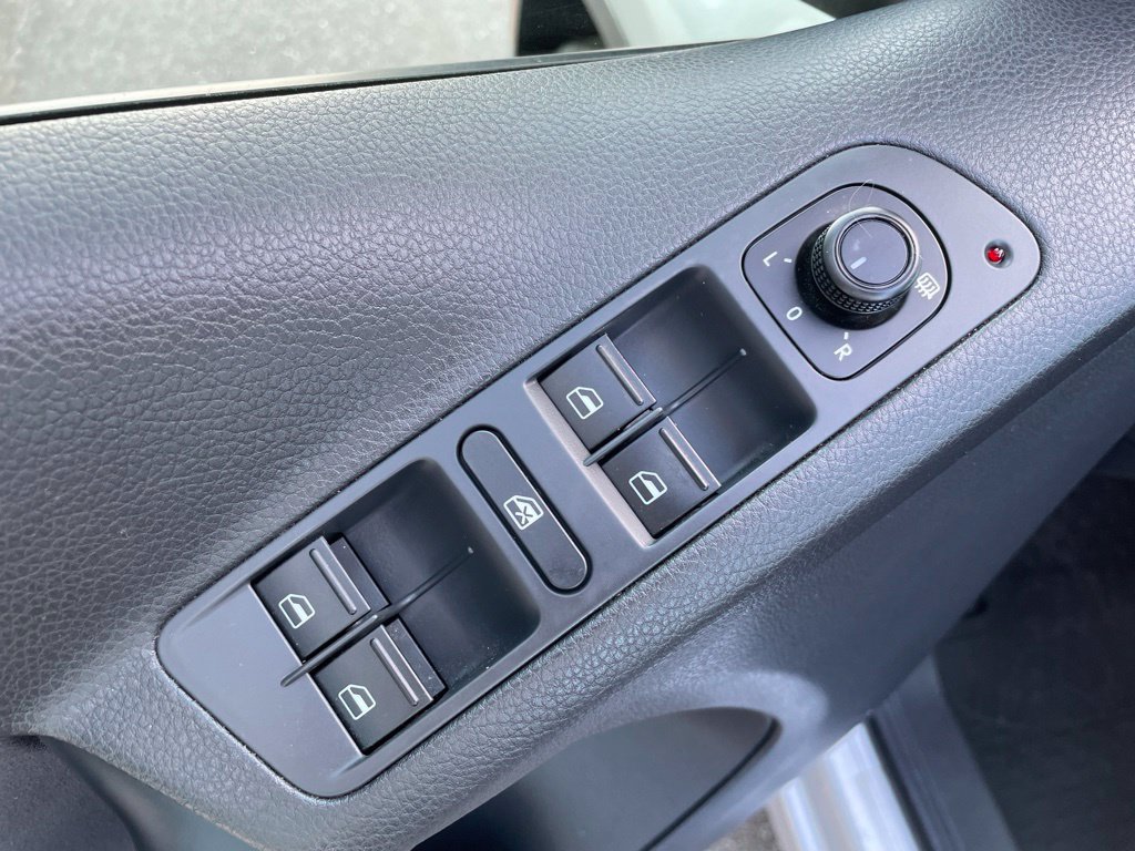 Used 2018 Volkswagen Tiguan Limited AWD/4WD image 10