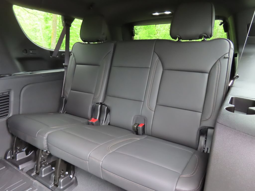 New 2026 Chevrolet Suburban High Country AWD/4WD image 29