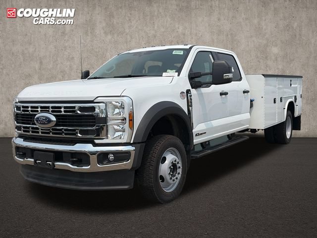 New 2026 Ford F550 4x4 Crew Cab image 3