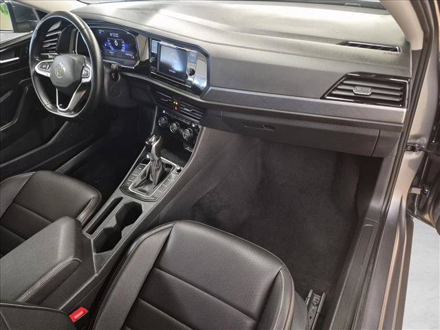 Used 2024 Volkswagen Jetta SE FWD image 20