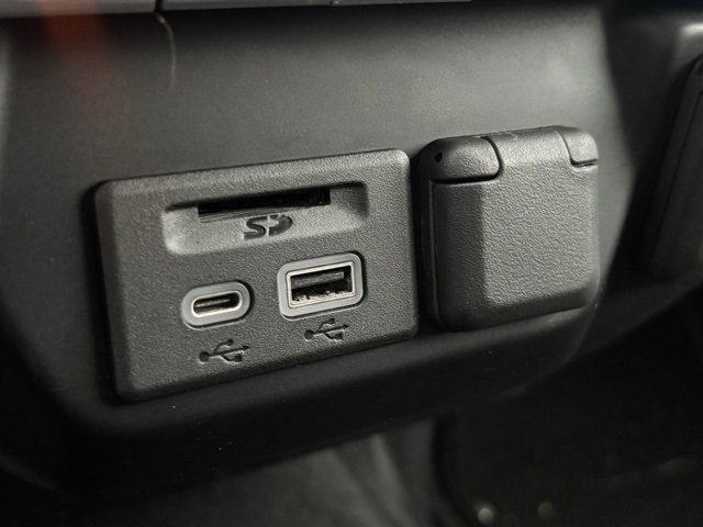 Used 2021 Chevrolet Silverado 1500 LT w/ Convenience Package II image 30