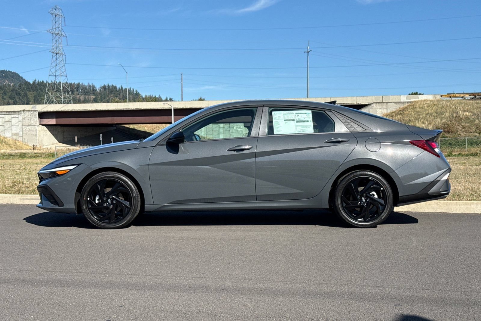 New 2026 Hyundai Elantra SEL Sport FWD image 6