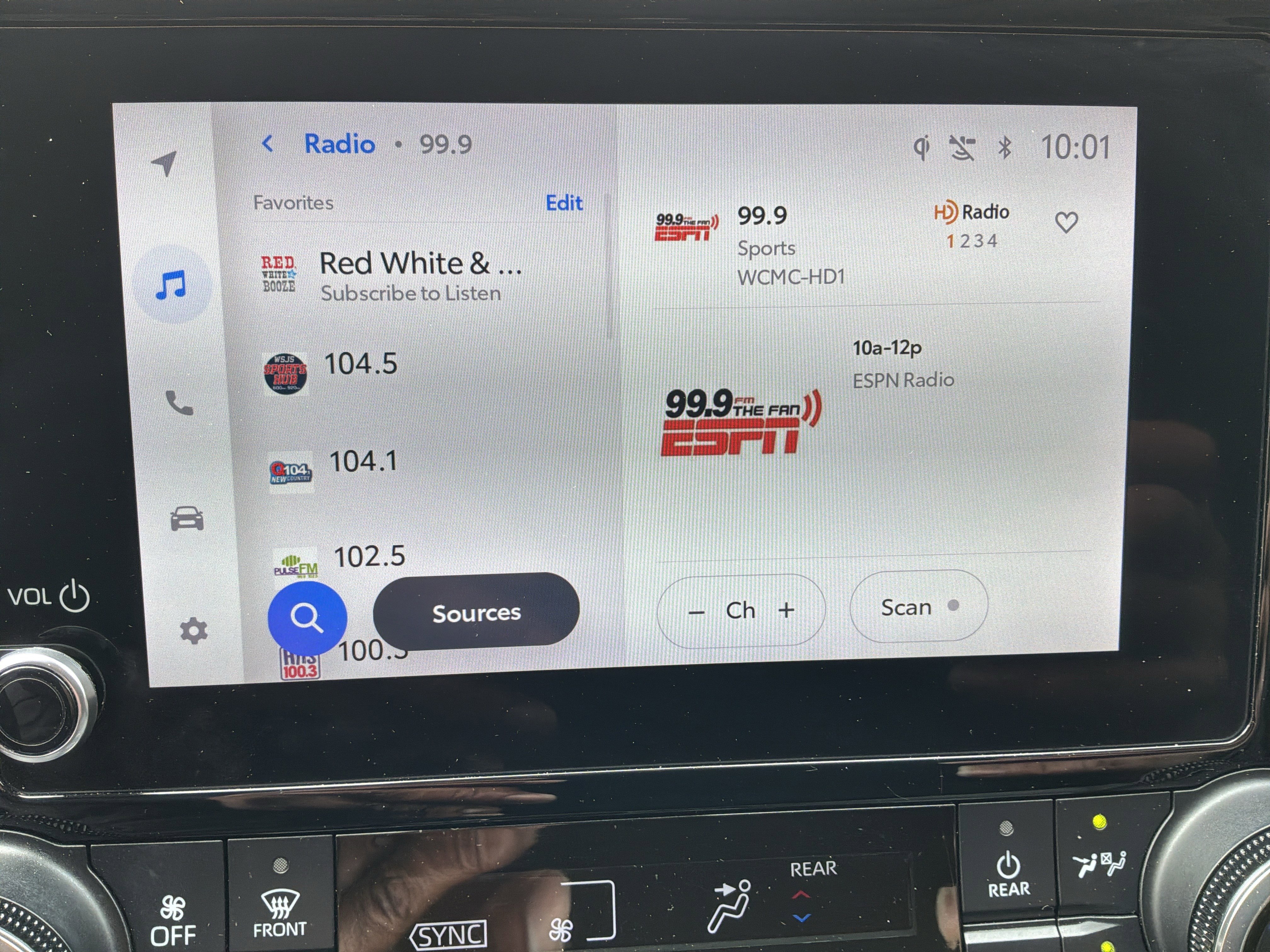 Used 2023 Toyota Highlander XLE FWD image 23