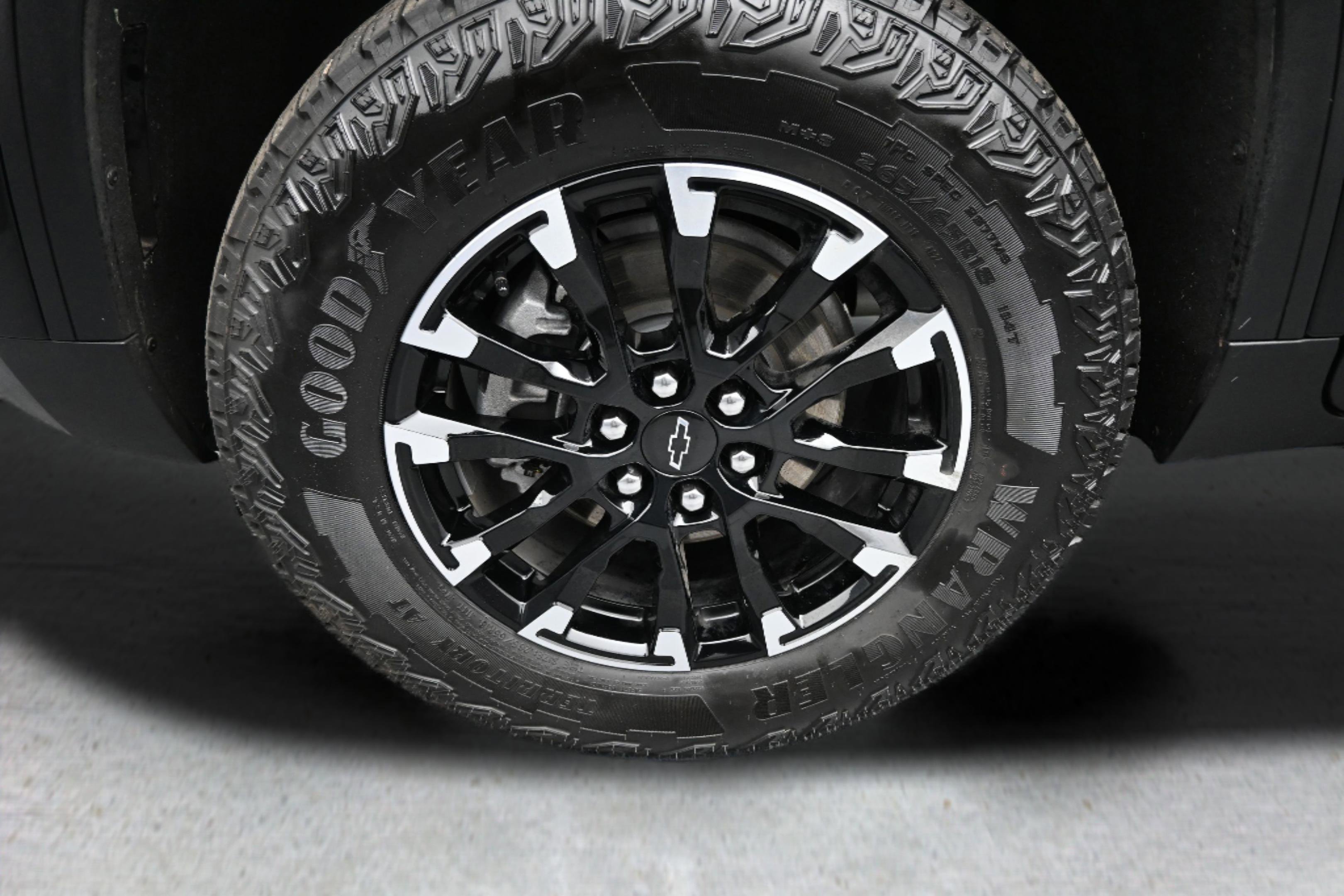 Used 2025 Chevrolet Traverse Z71 image 24