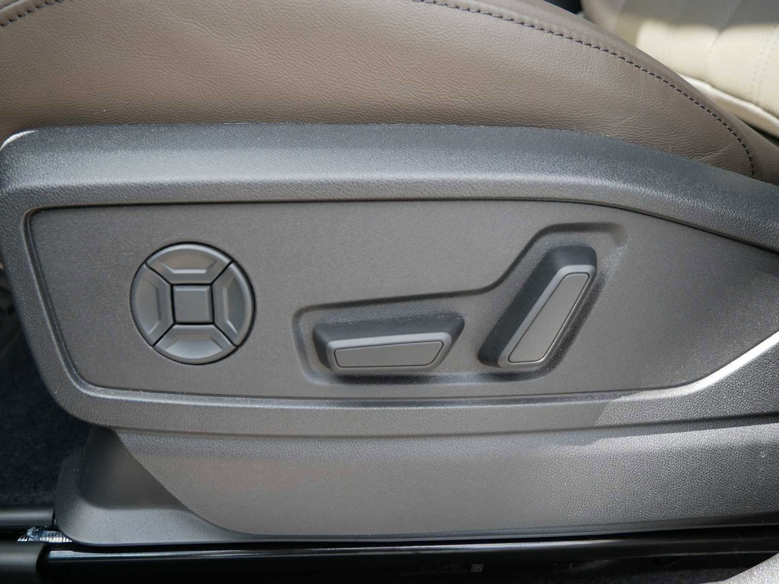 Certified 2025 Audi Q5 Premium Plus w/ Premium Plus image 13