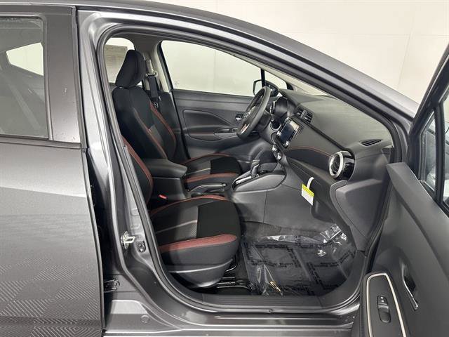 New 2025 Nissan Versa SR w/ Trunk Package image 11