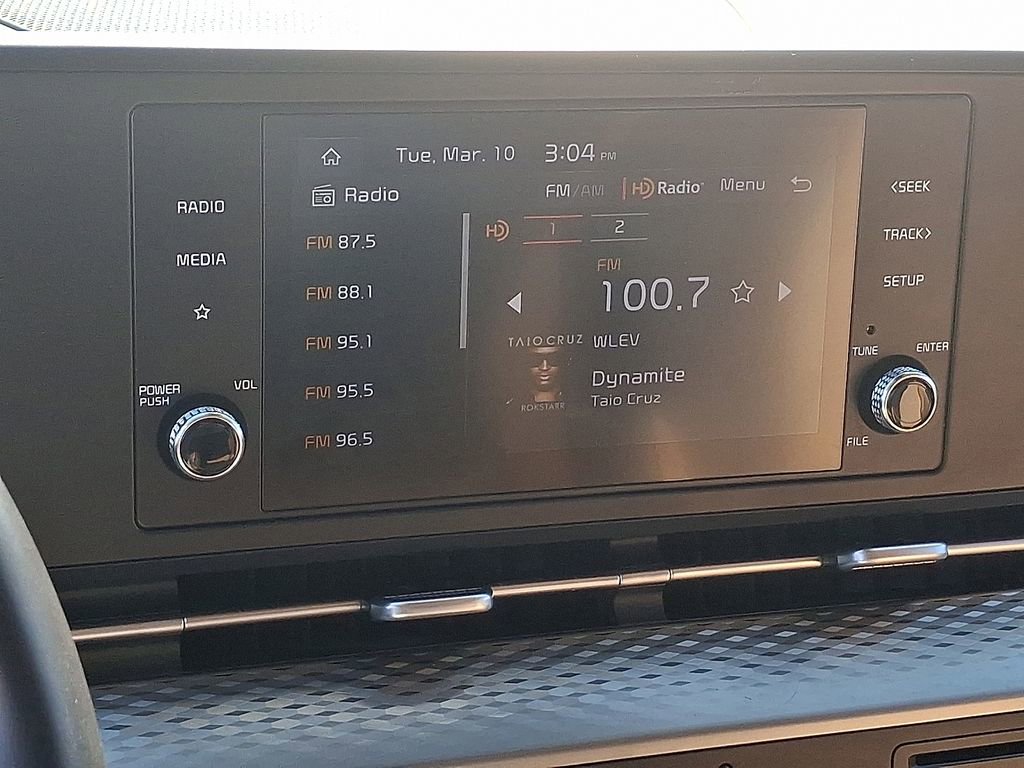 Certified 2024 Kia Carnival LX image 24