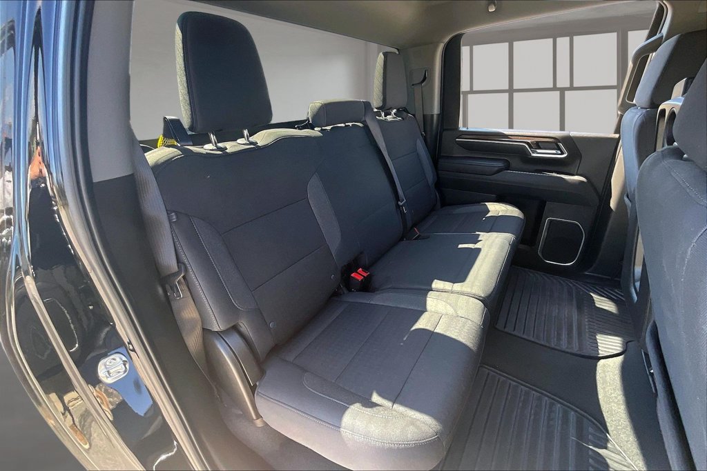 Used 2025 Chevrolet Silverado 2500 LT w/ Convenience Package AWD/4WD image 25