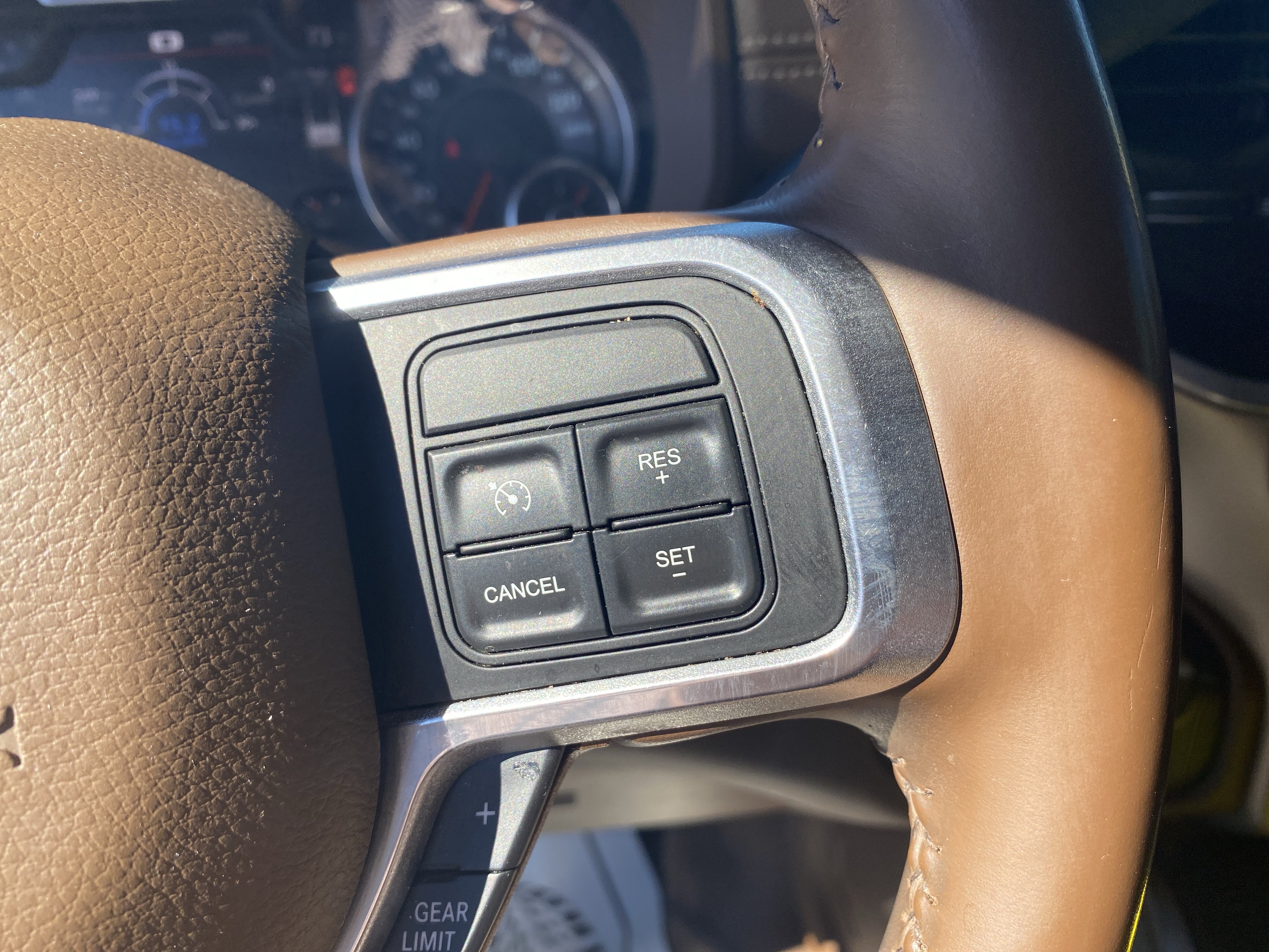 Used 2022 RAM 2500 Laramie AWD/4WD image 12
