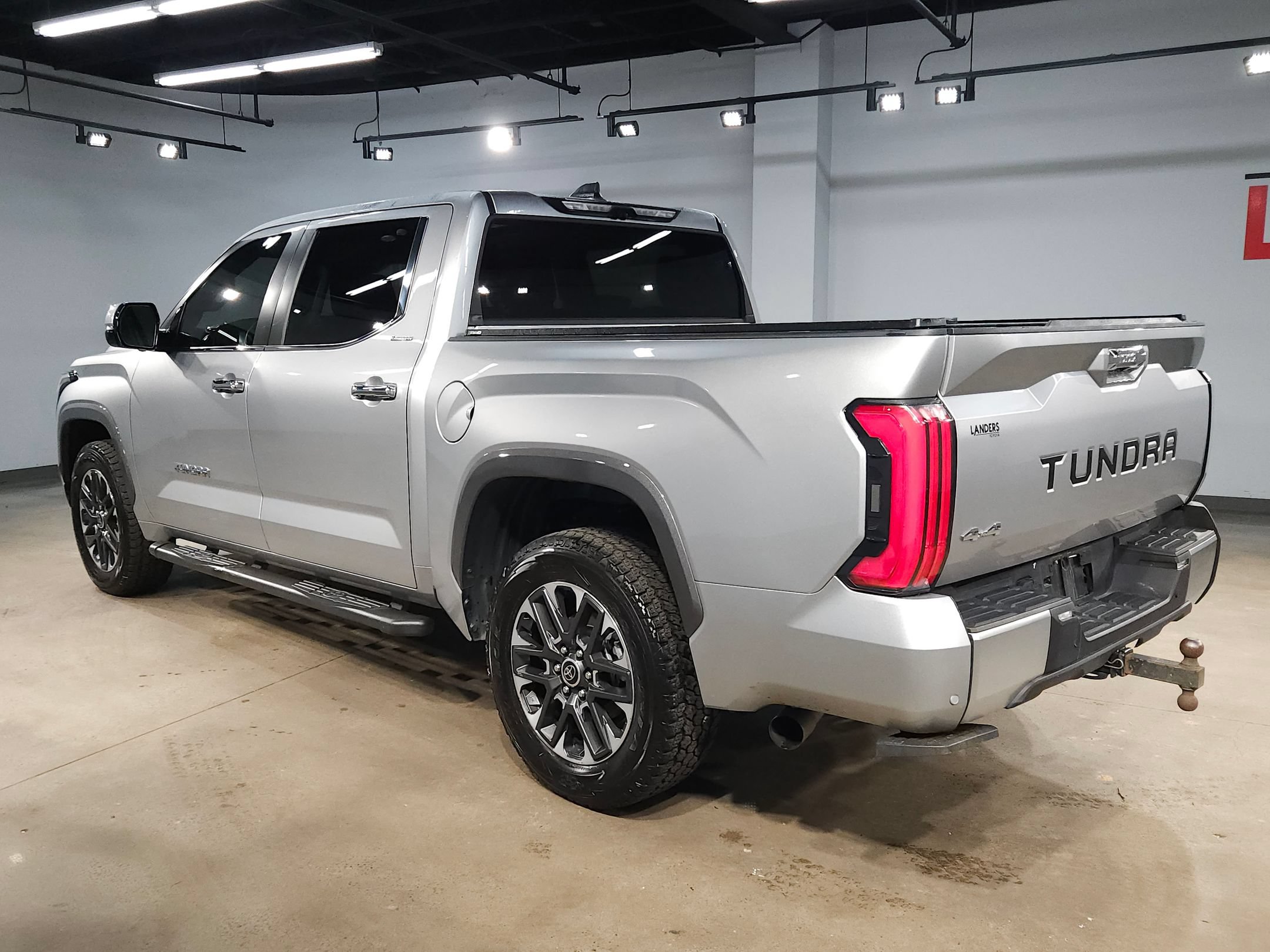 Used 2024 Toyota Tundra Limited AWD/4WD image 5