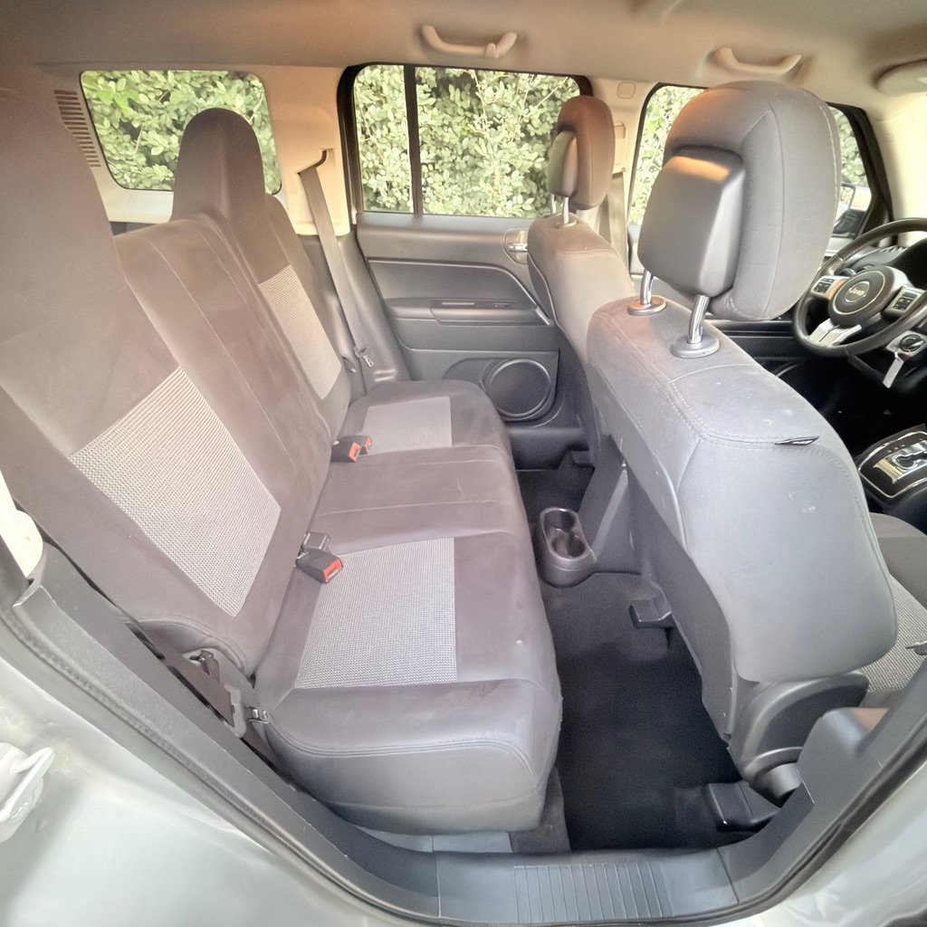 Used 2014 Jeep Patriot Latitude AWD/4WD image 17