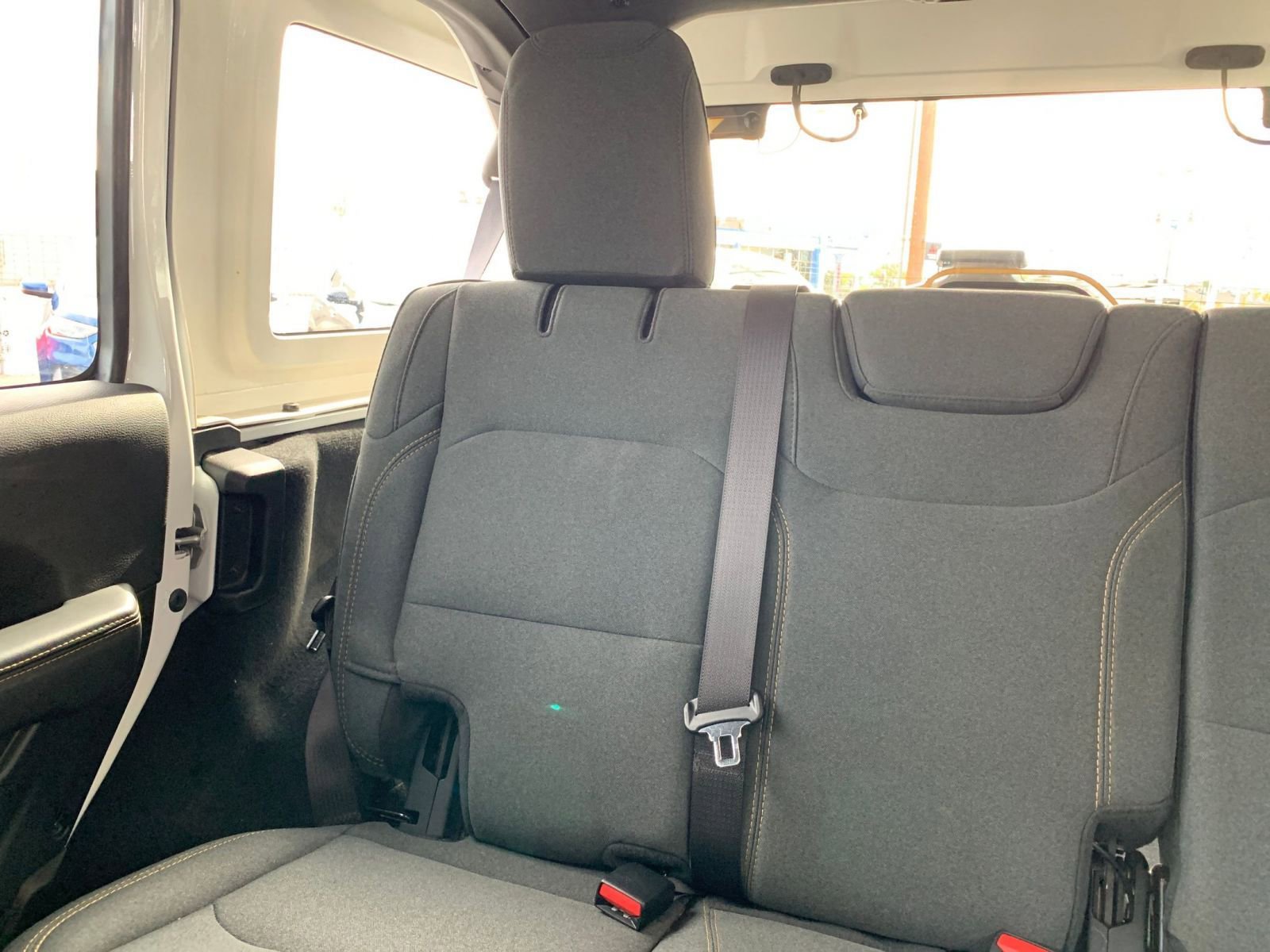 Used 2025 Jeep Wrangler Sahara image 38
