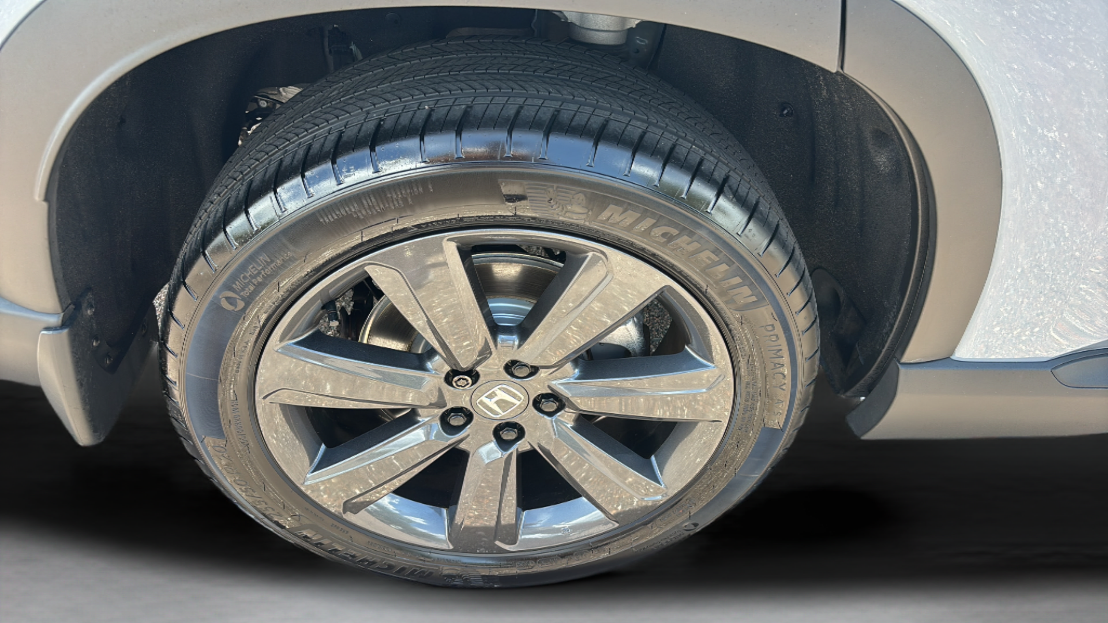 Used 2025 Honda Pilot Sport image 32