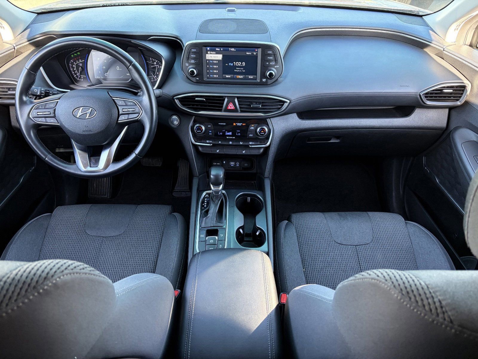 Used 2020 Hyundai Santa Fe SEL w/ Convenience Package FWD image 16