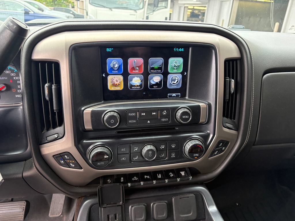 Used 2019 GMC Sierra 2500 Denali w/ Duramax Plus Package AWD/4WD image 22