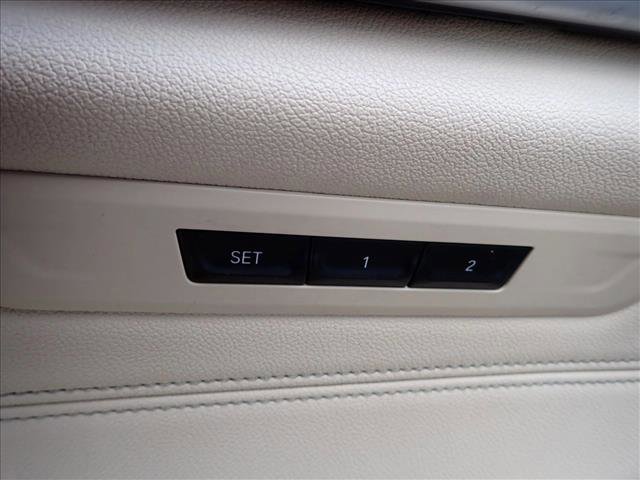 Used 2022 BMW 530e xDrive 530e xDrive w/ Premium Package image 13