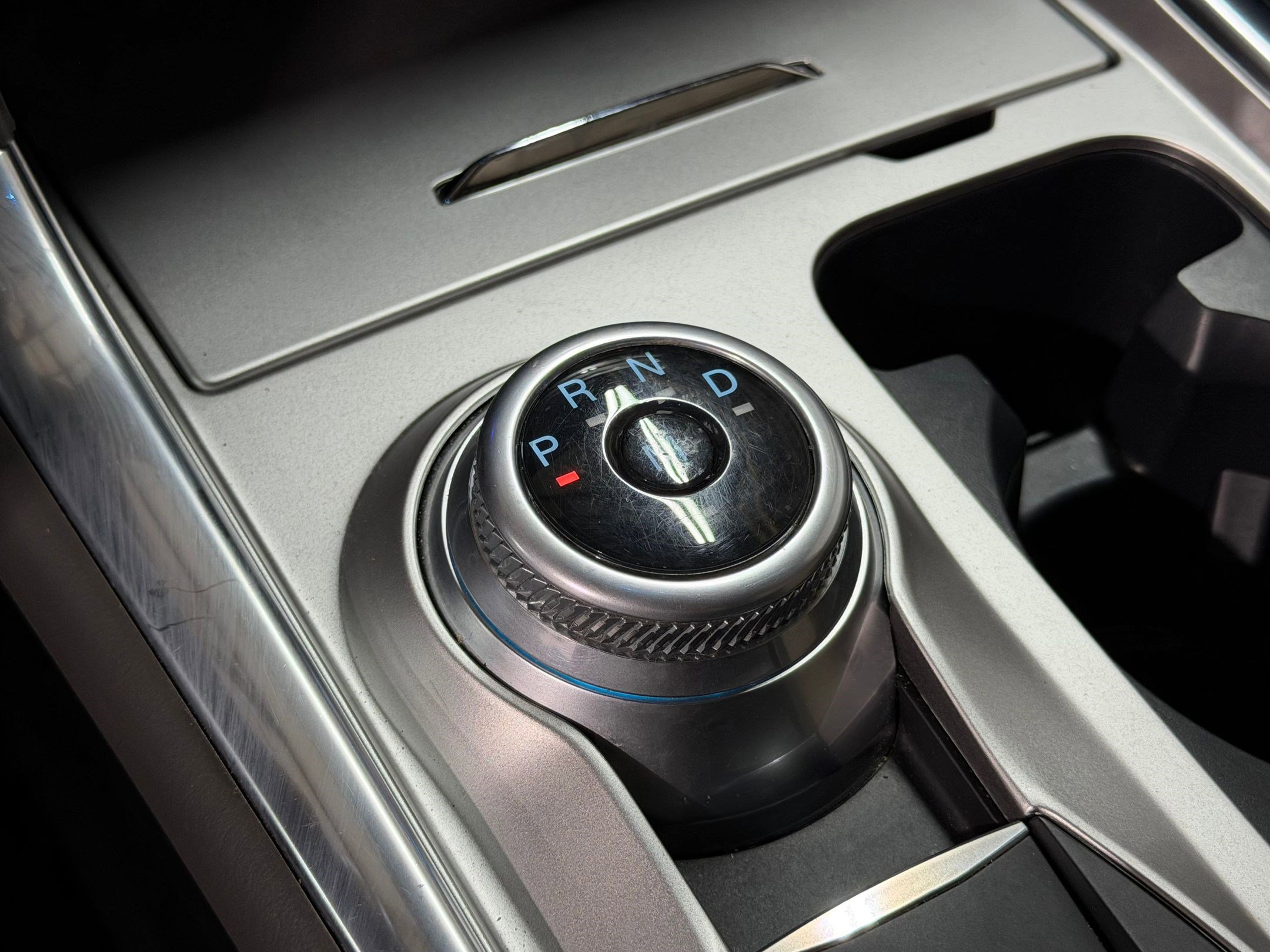 Used 2020 Ford Explorer Platinum w/ Premium Technology Package AWD/4WD image 15