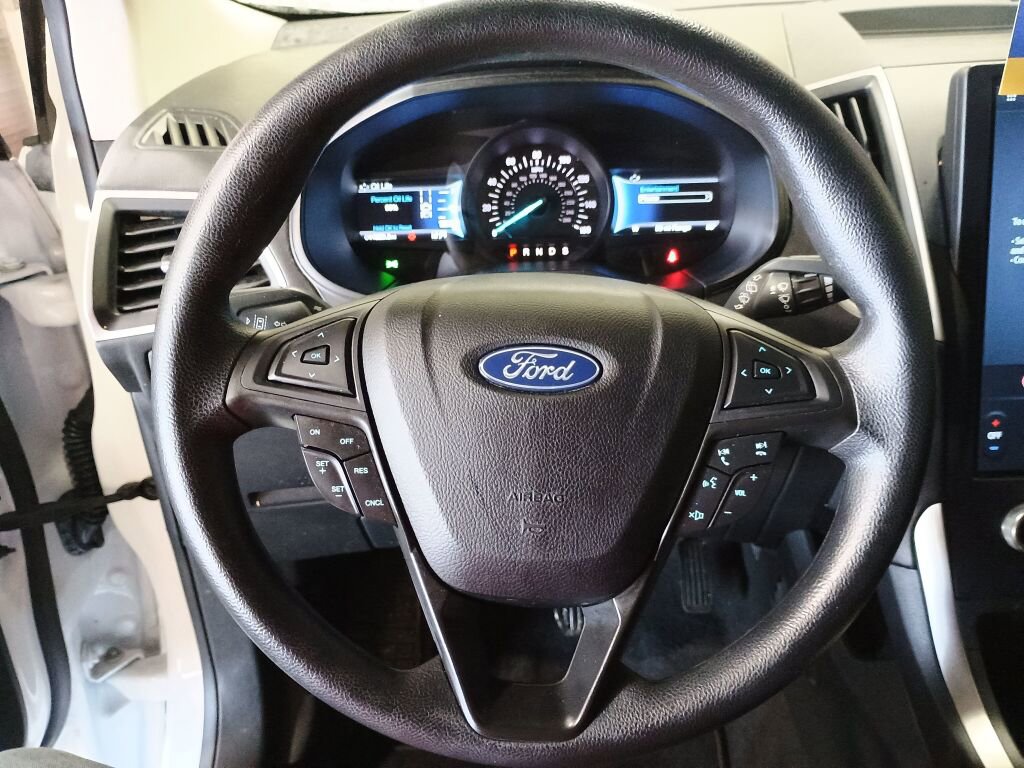 Used 2022 Ford Edge SE w/ Black Appearance Package image 8