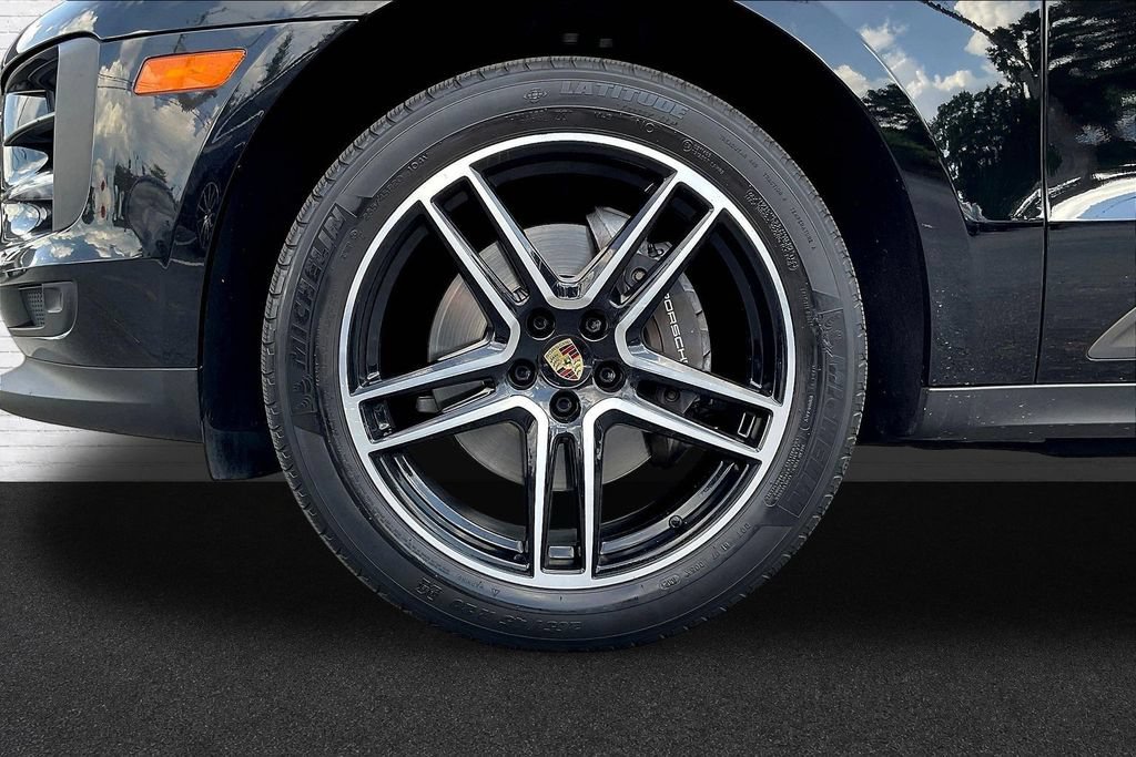 Used 2021 Porsche Macan AWD/4WD image 31