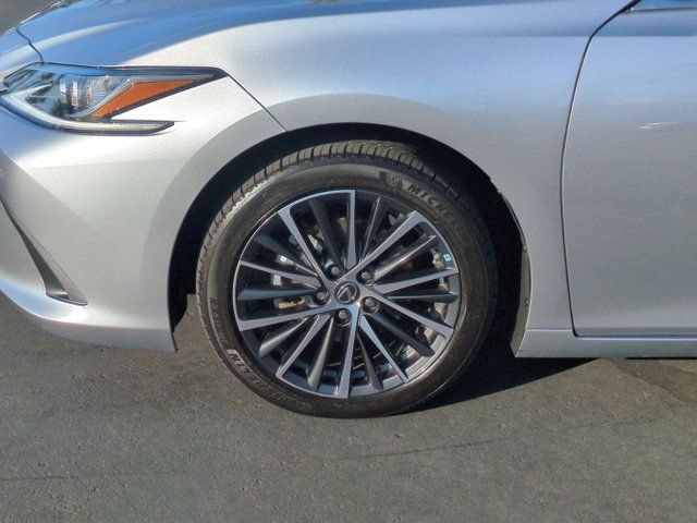 Used 2023 Lexus ES 350 w/ Premium Package FWD image 9