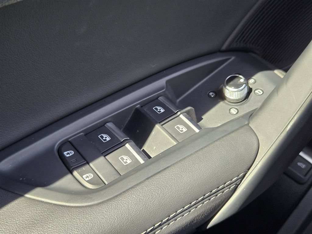 Certified 2025 Audi Q5 e Premium Plus AWD/4WD image 31