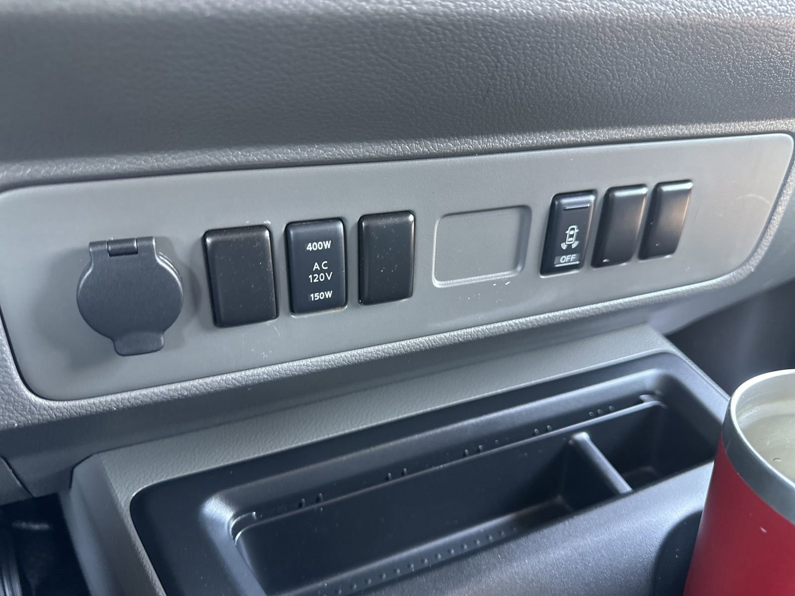 Used 2017 Nissan NV 2500 SV image 18