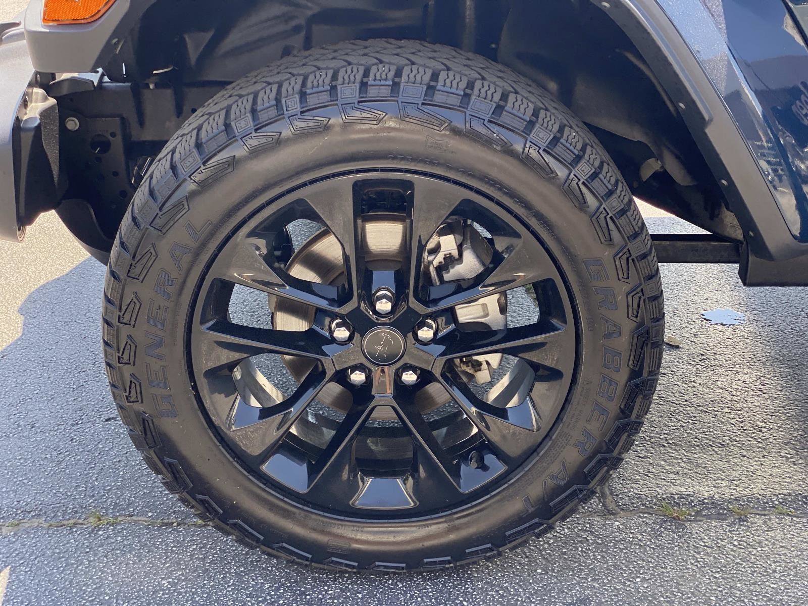 Used 2025 Jeep Gladiator Sport AWD/4WD image 10