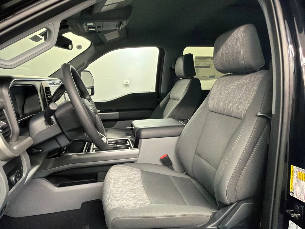New 2026 Ford F250 XLT w/ XLT Premium Package AWD/4WD image 27