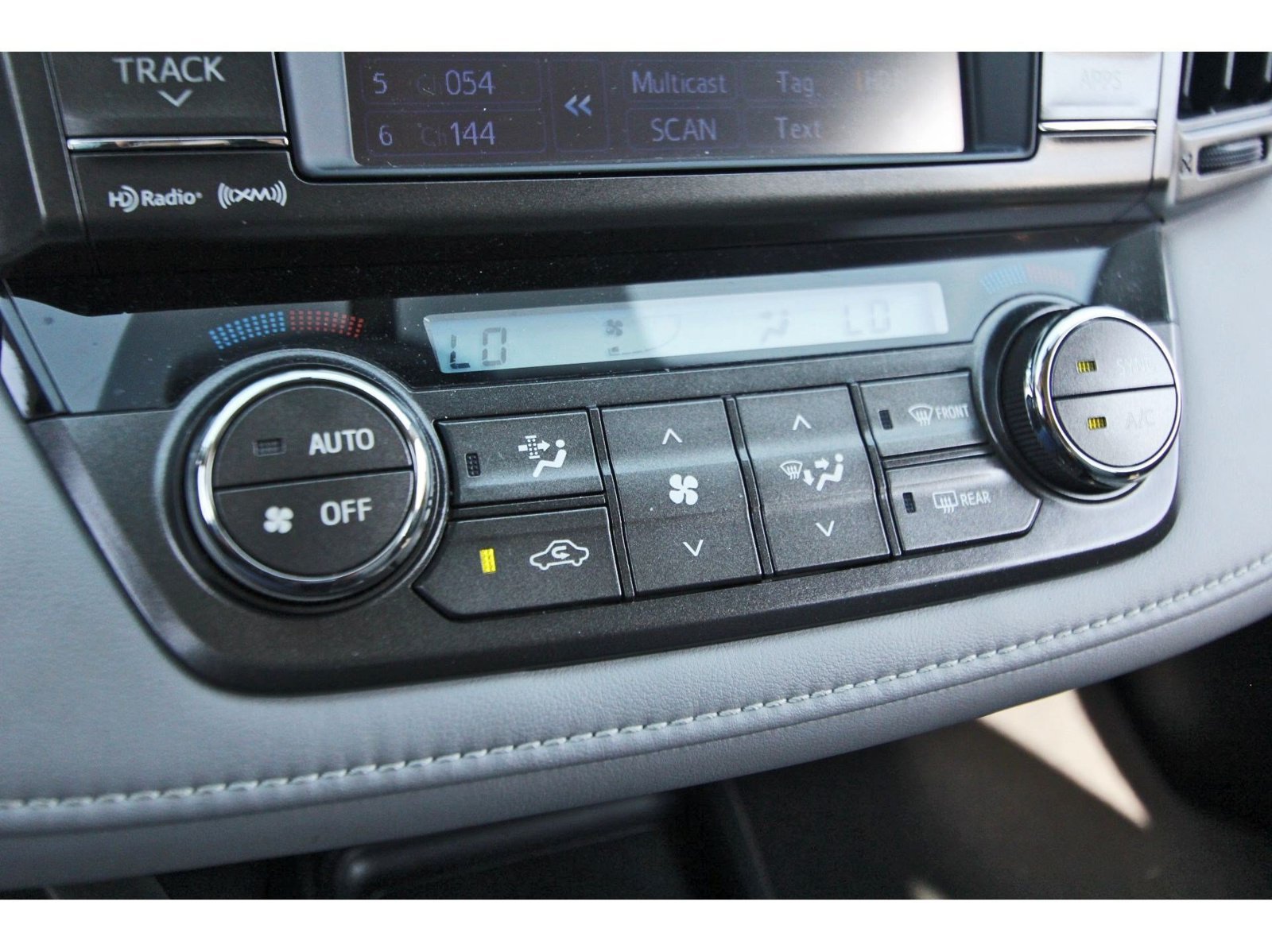 Used 2013 Toyota RAV4 Limited FWD image 25