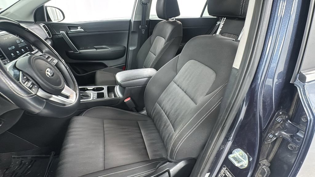 Used 2022 Kia Sportage LX image 10