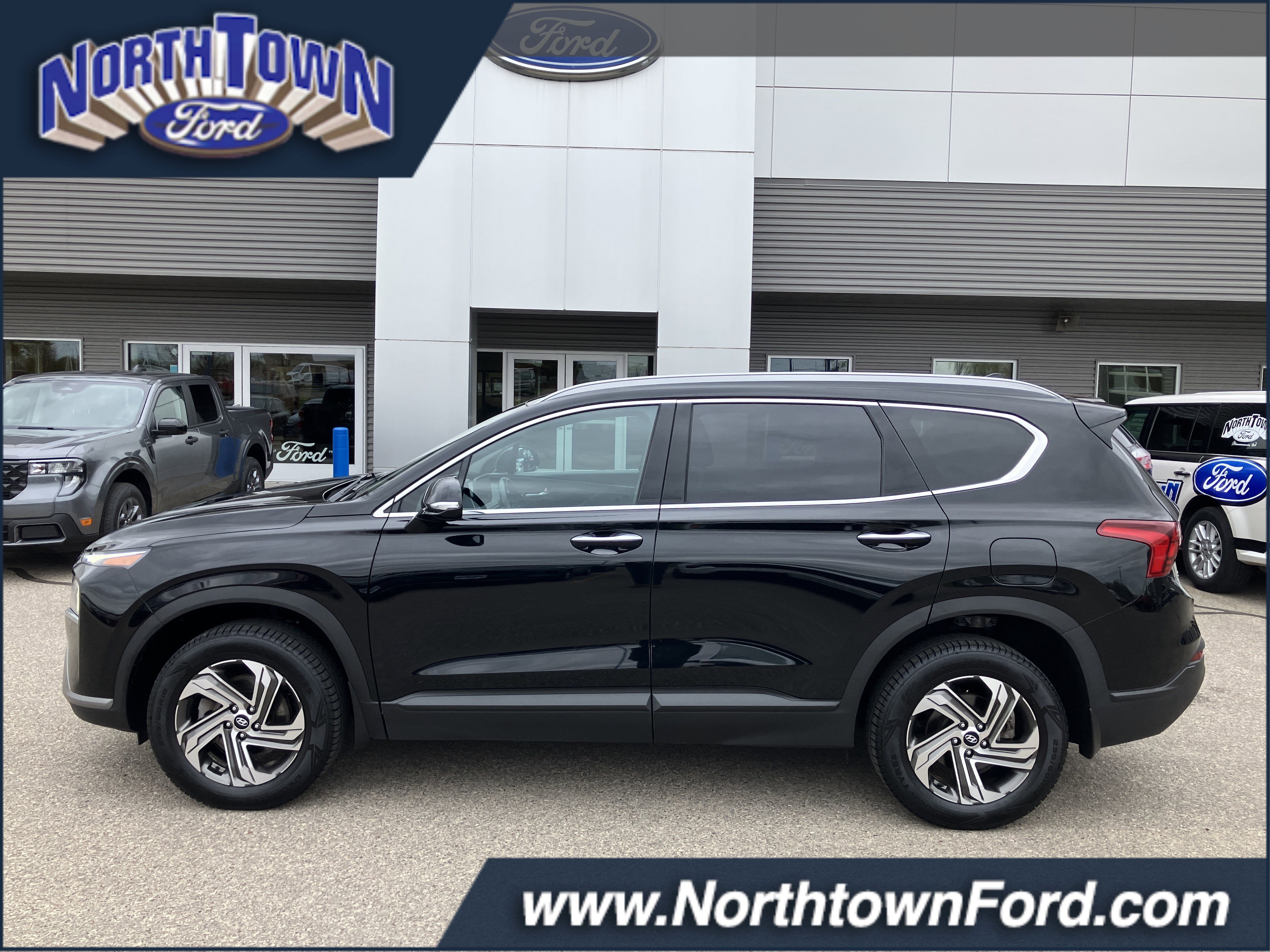 Used 2023 Hyundai Santa Fe SEL w/ Cargo Package AWD/4WD image 1