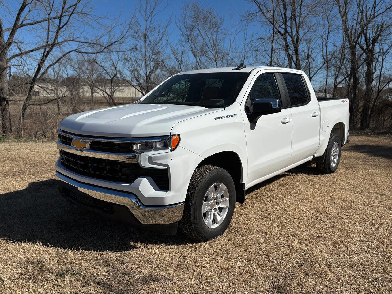 Used 2025 Chevrolet Silverado 1500 LT image 1